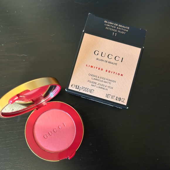 Gucci Blush de Beauté in Intense Ruby Red - Picture 1 of 8